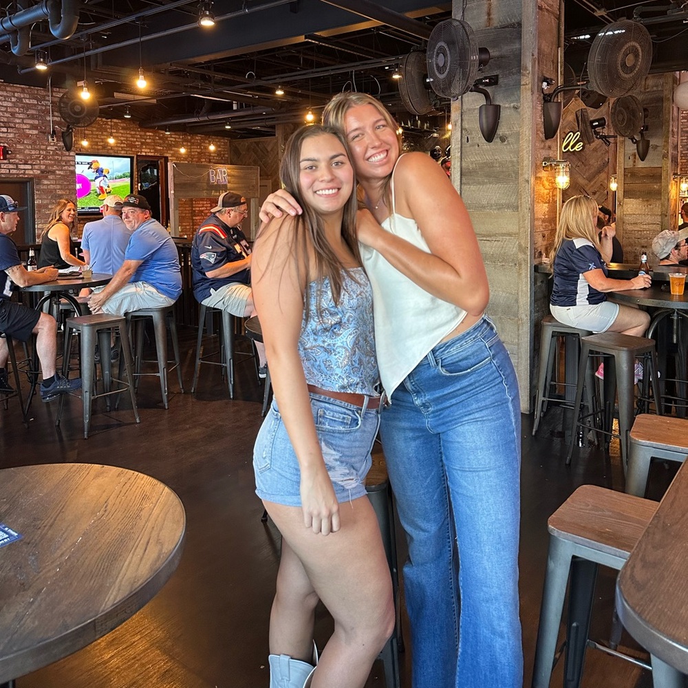 Meet your Posher, Serena